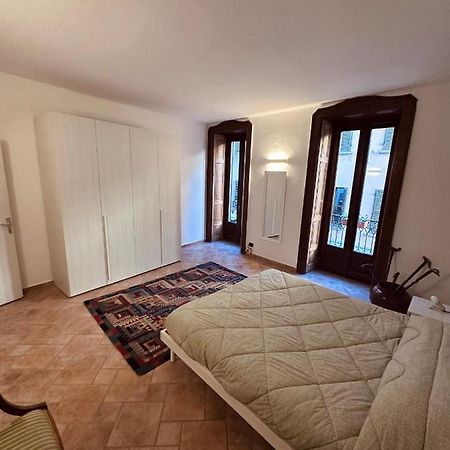 La Casa Del Corso Leilighet Arona Eksteriør bilde
