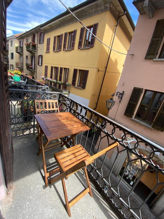 La Casa Del Corso Leilighet Arona Eksteriør bilde